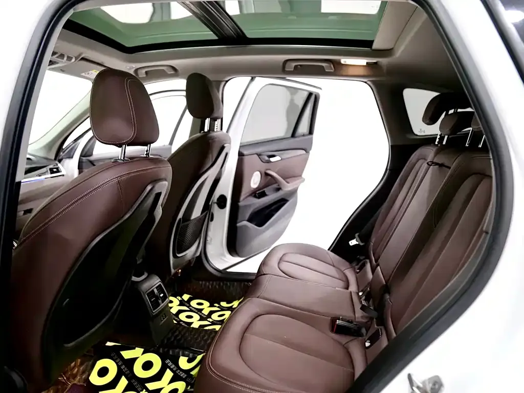 BMW X1 2021 из CN, фото 9