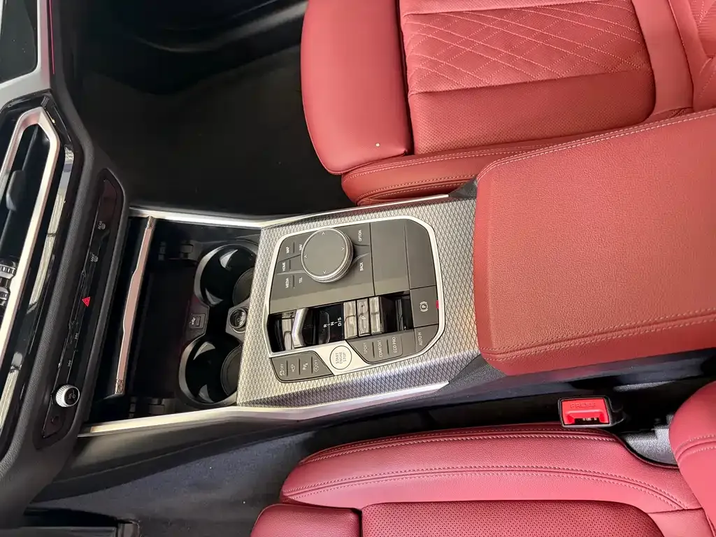 BMW 3 Series 2023 из CN, фото 8