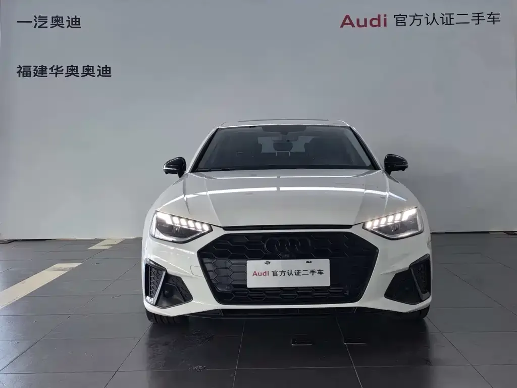 Audi A4L 2023 из CN, фото 2