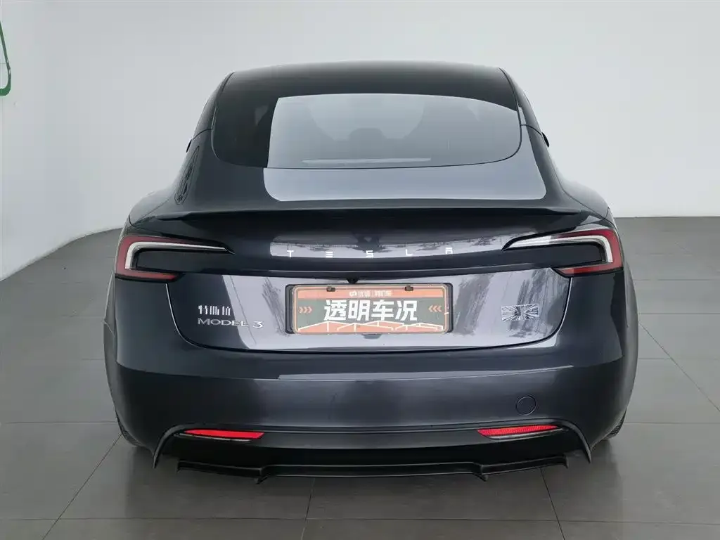 Tesla Model 3 — фото 4