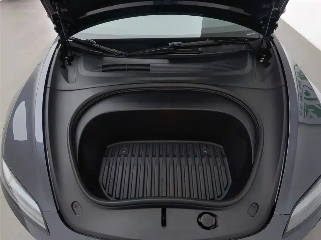 Tesla Model 3 — фото 6