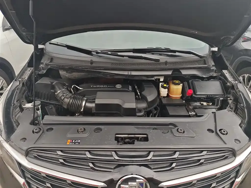 Buick GL8 2021 из CN, фото 10