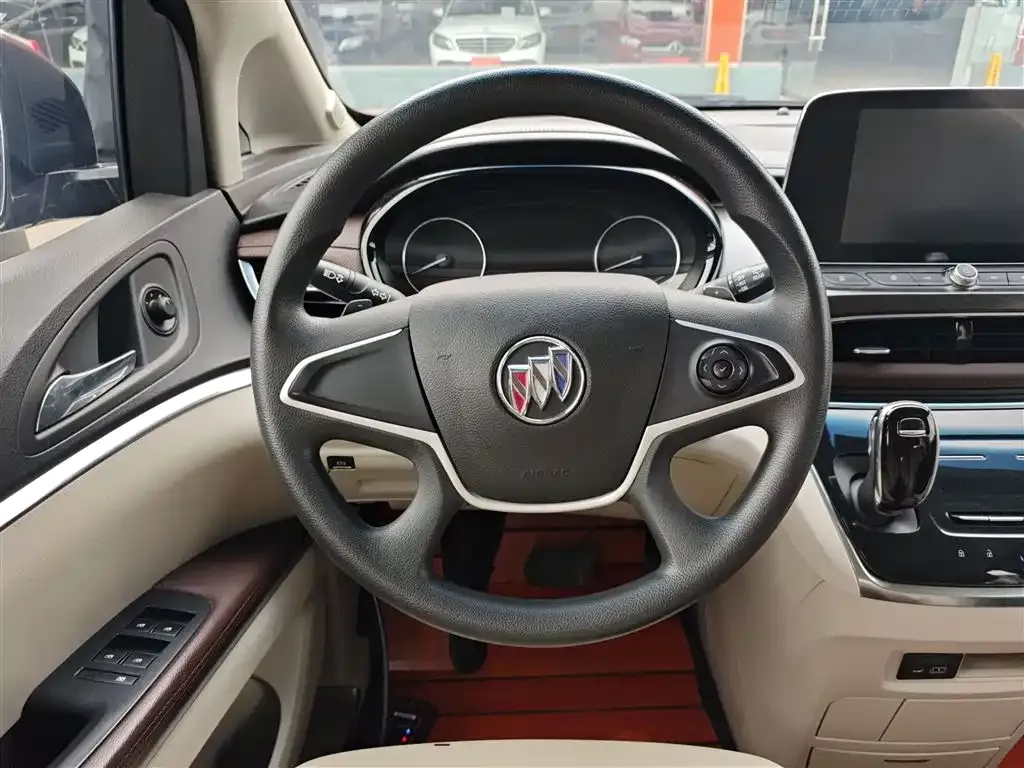 Buick GL8 2021 из CN, фото 3