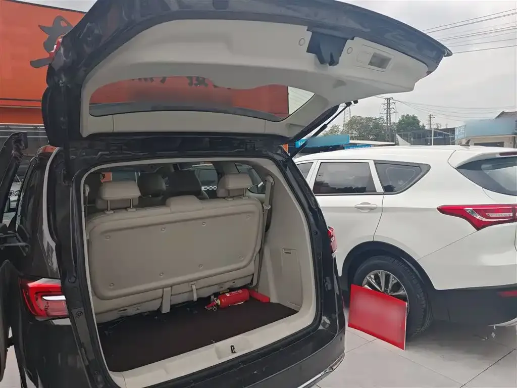 Buick GL8 2021 из CN, фото 9