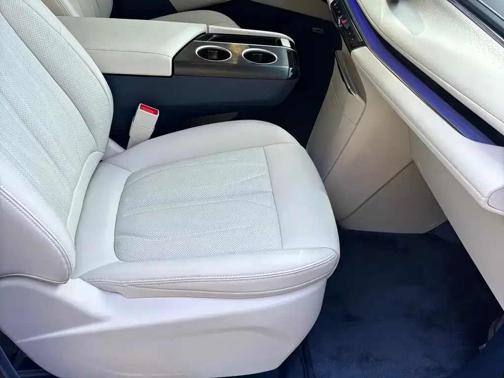 Buick GL8 Hybrid 2024 из CN, фото 9