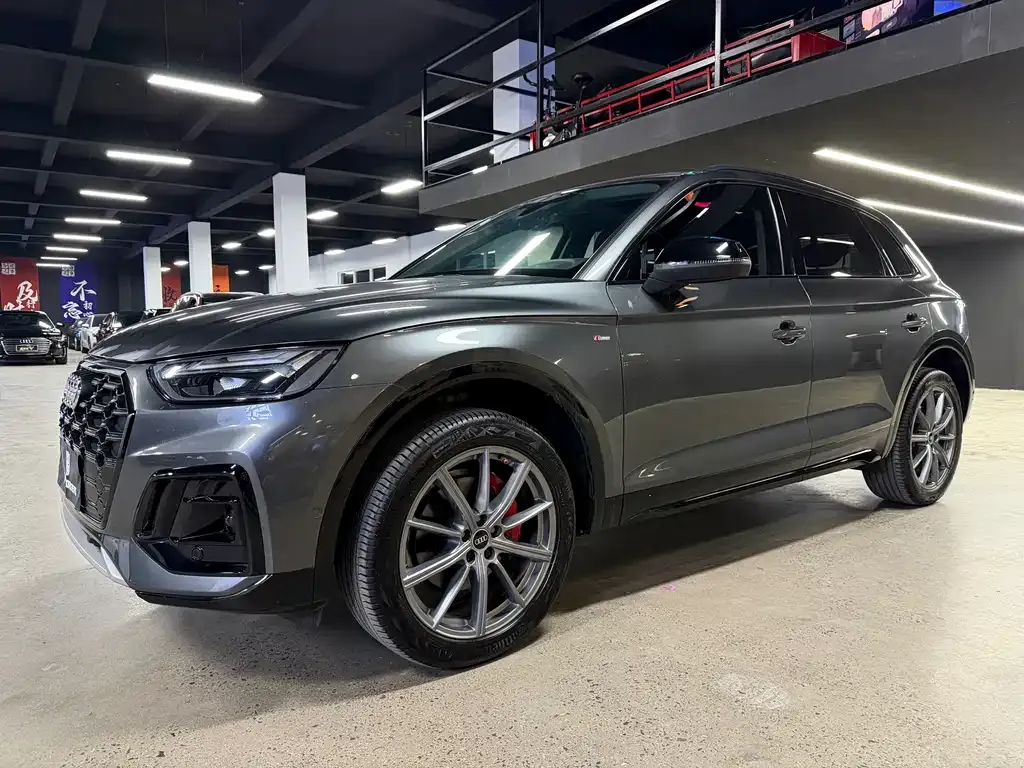 Audi Q5L 2022 из CN, фото 1