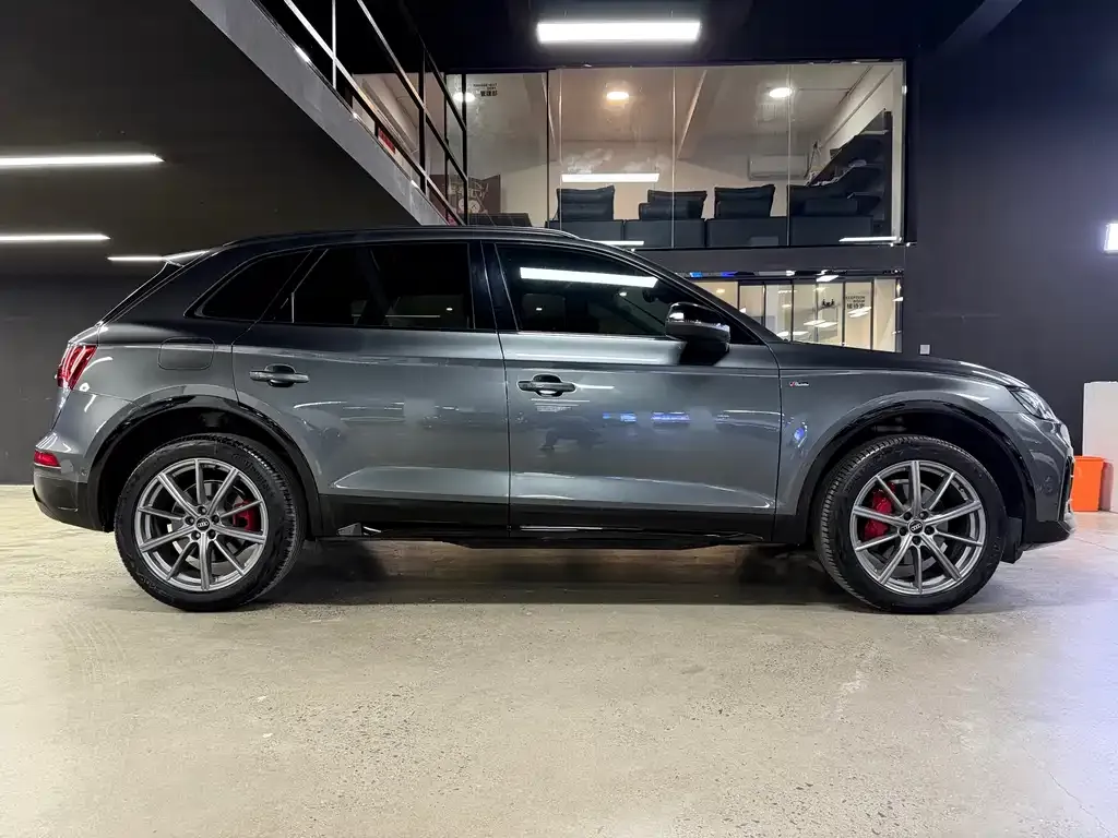 Audi Q5L 2022 из CN, фото 10