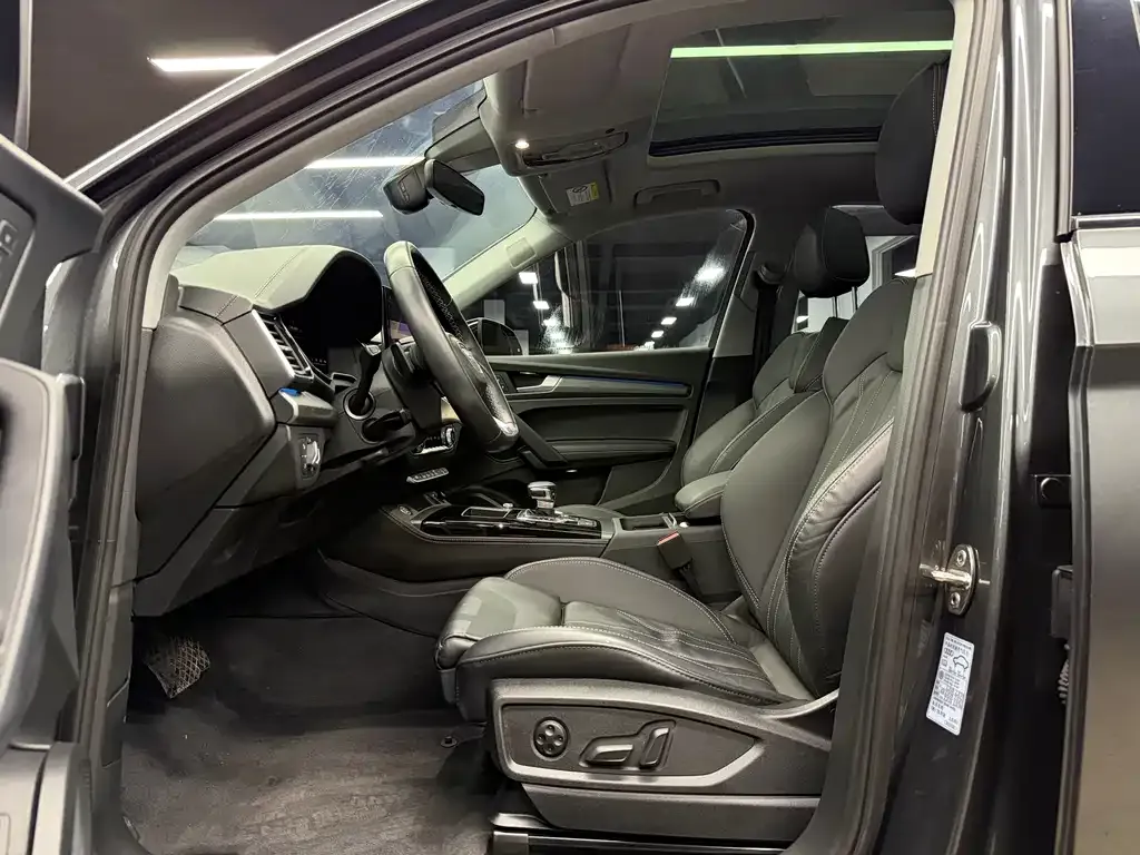 Audi Q5L 2022 из CN, фото 4