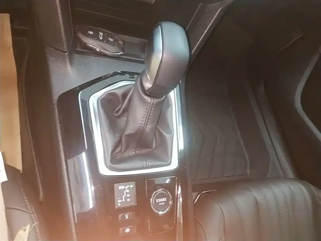 Peugeot 408 2024 из CN, фото 6