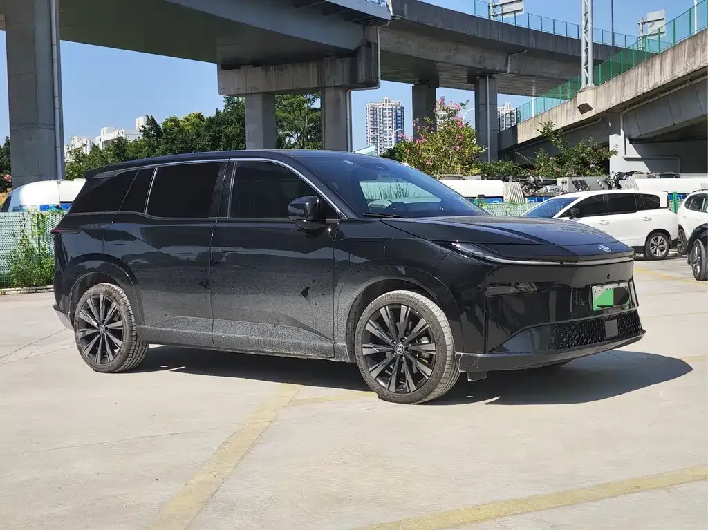 Toyota Platinum 3X 2025 из CN, фото 3
