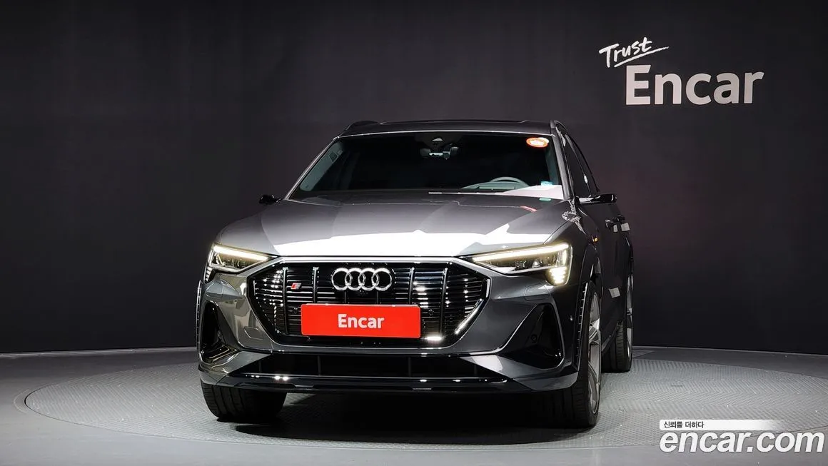 Audi e-tron 2023 из KR, фото 3