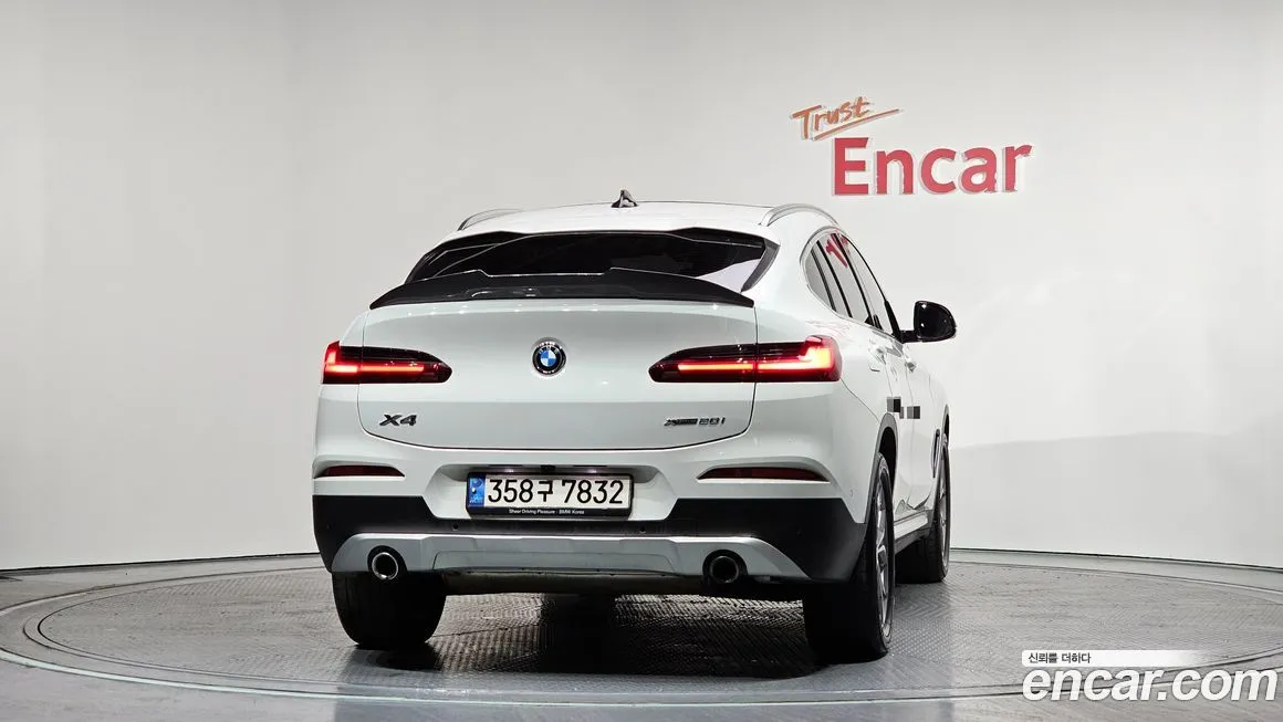BMW X4 — фото 4