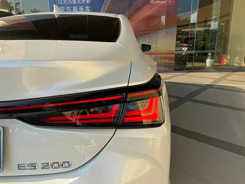 Lexus ES 2025 из CN, фото 6