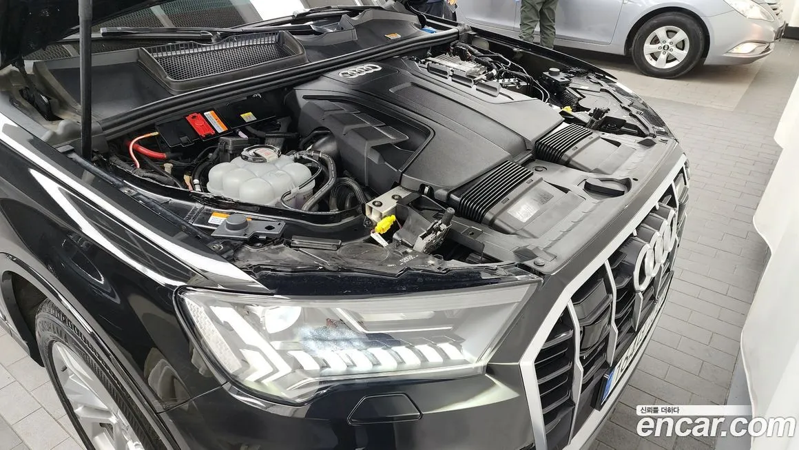 Audi Q7 2022 из KR, фото 6