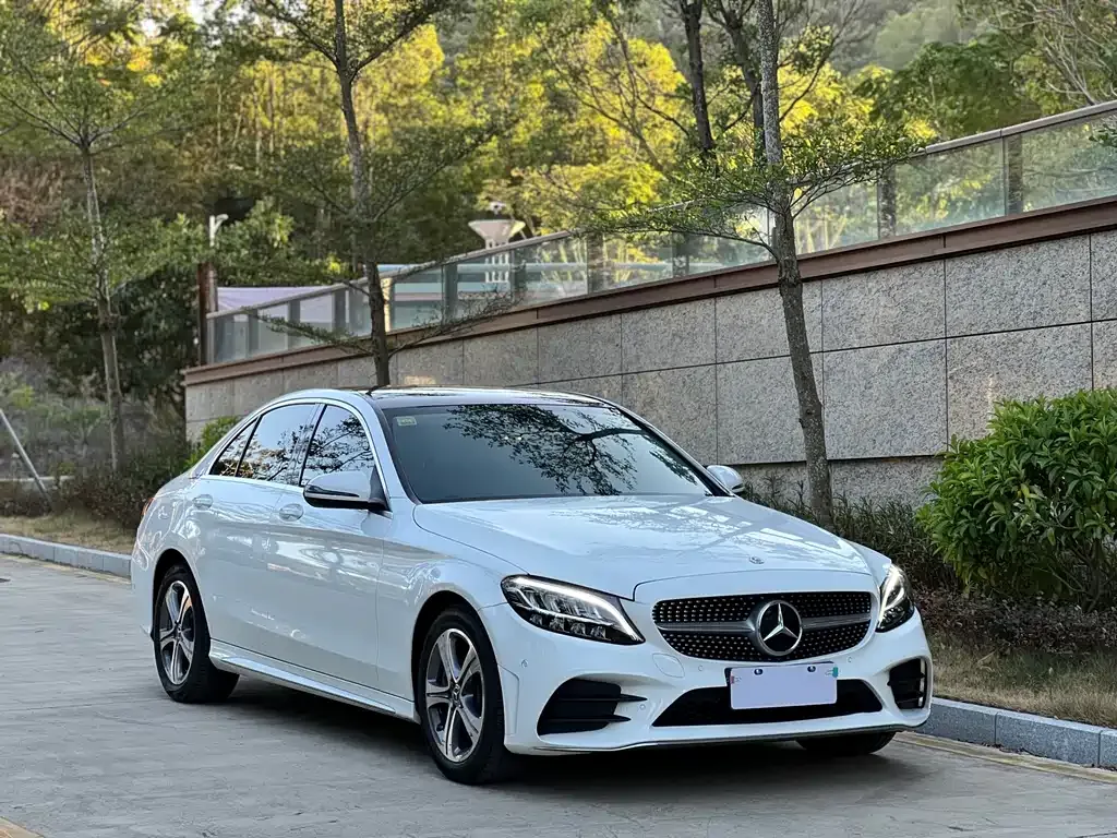 Mercedes-Benz C-Class — фото 1