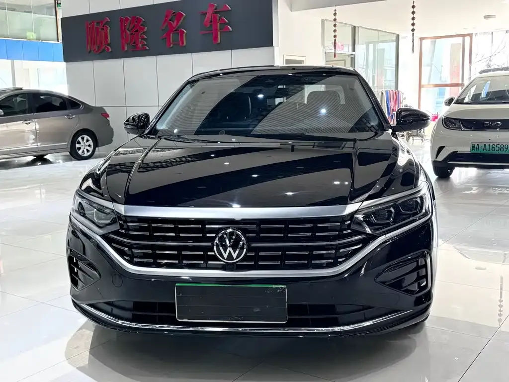 Volkswagen Passat 2023 из CN, фото 2