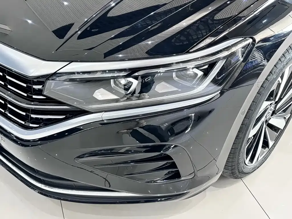 Volkswagen Passat 2023 из CN, фото 3