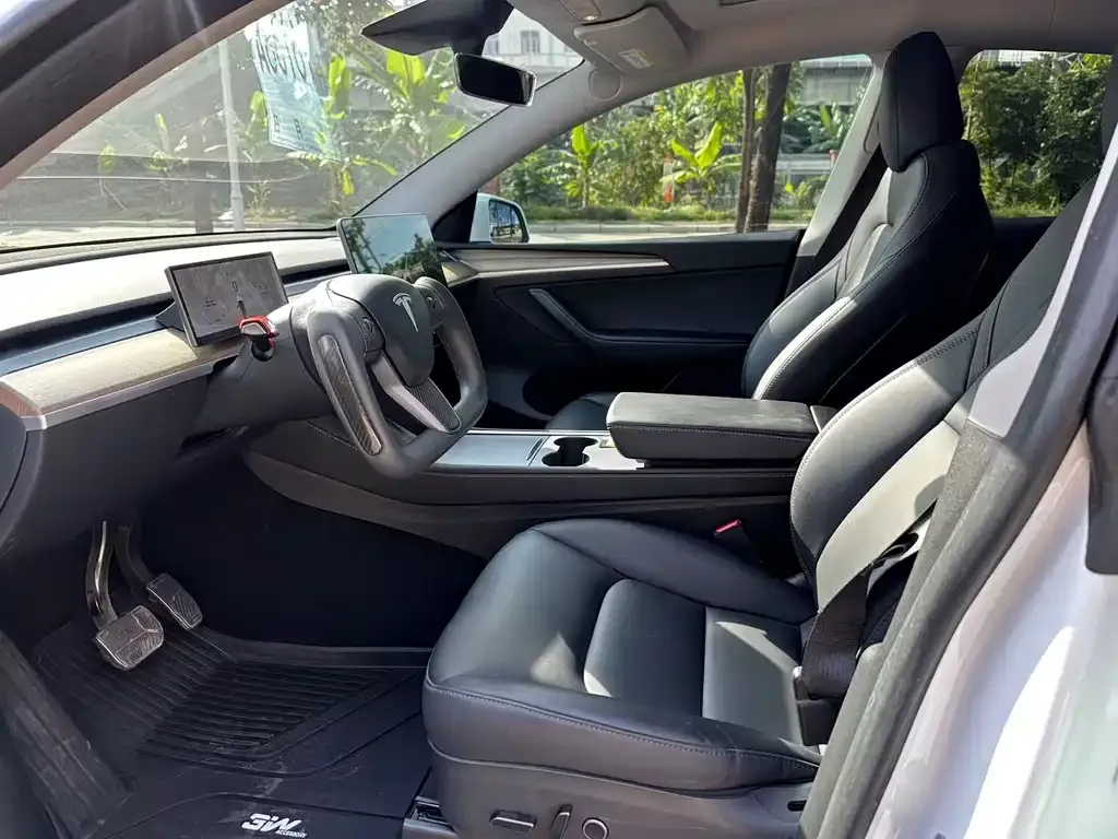 Tesla Model Y 2023 из CN, фото 4