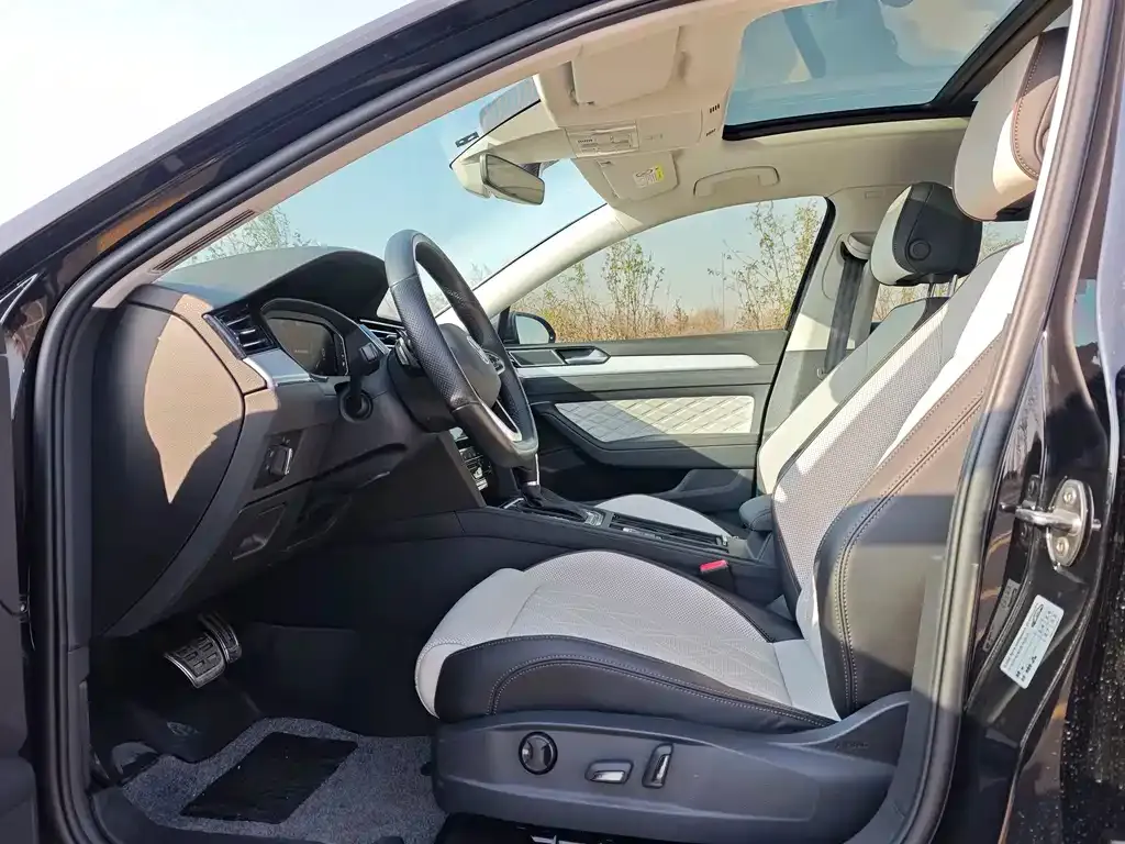 Volkswagen Magotan 2024 из CN, фото 4