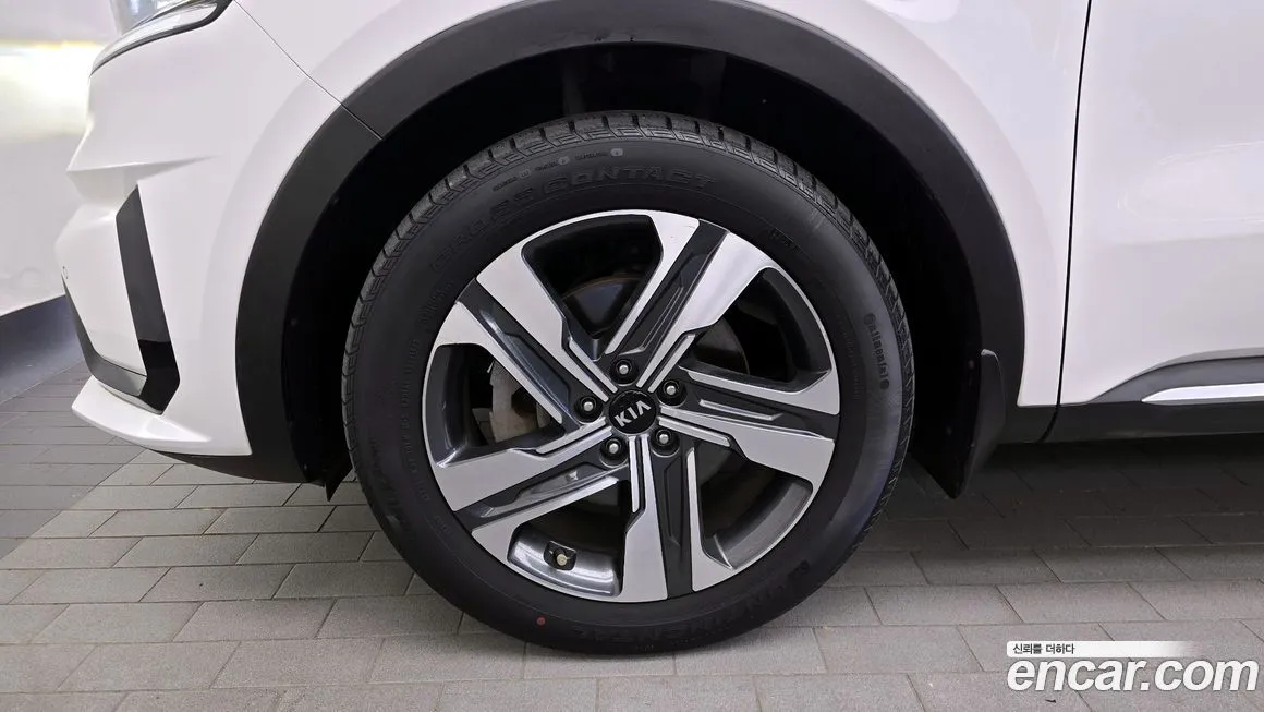 Kia Sorento — фото 5