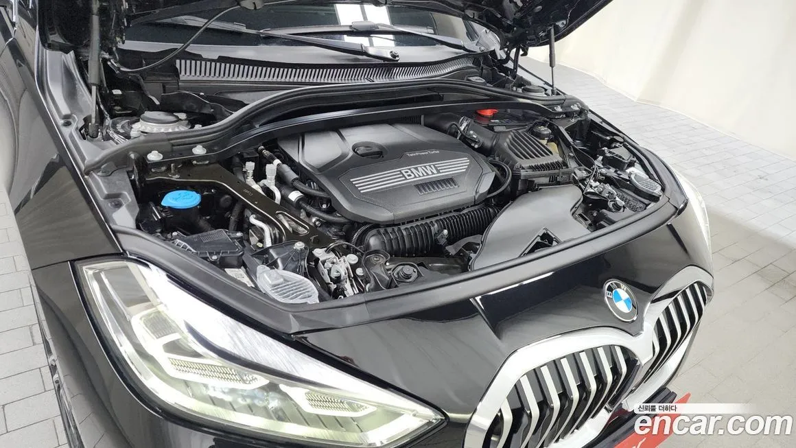 BMW 1-Series 2023 из KR, фото 6