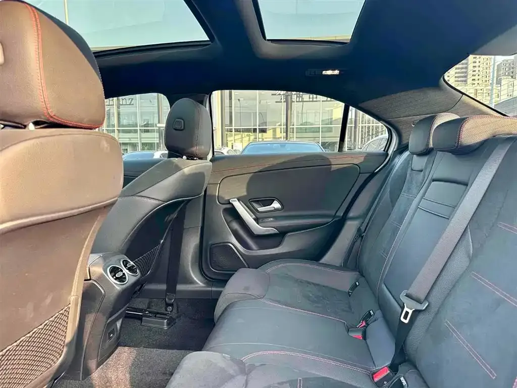 Mercedes-Benz A-Class 2024 из CN, фото 2
