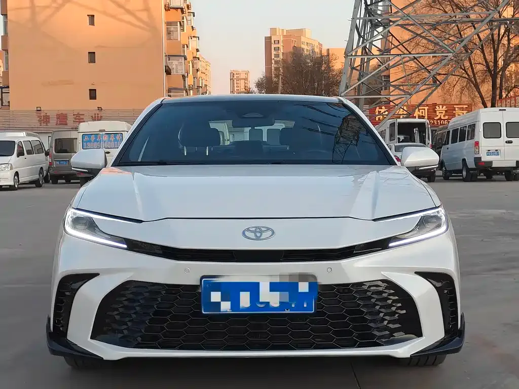 Toyota Camry 2025 из CN, фото 2