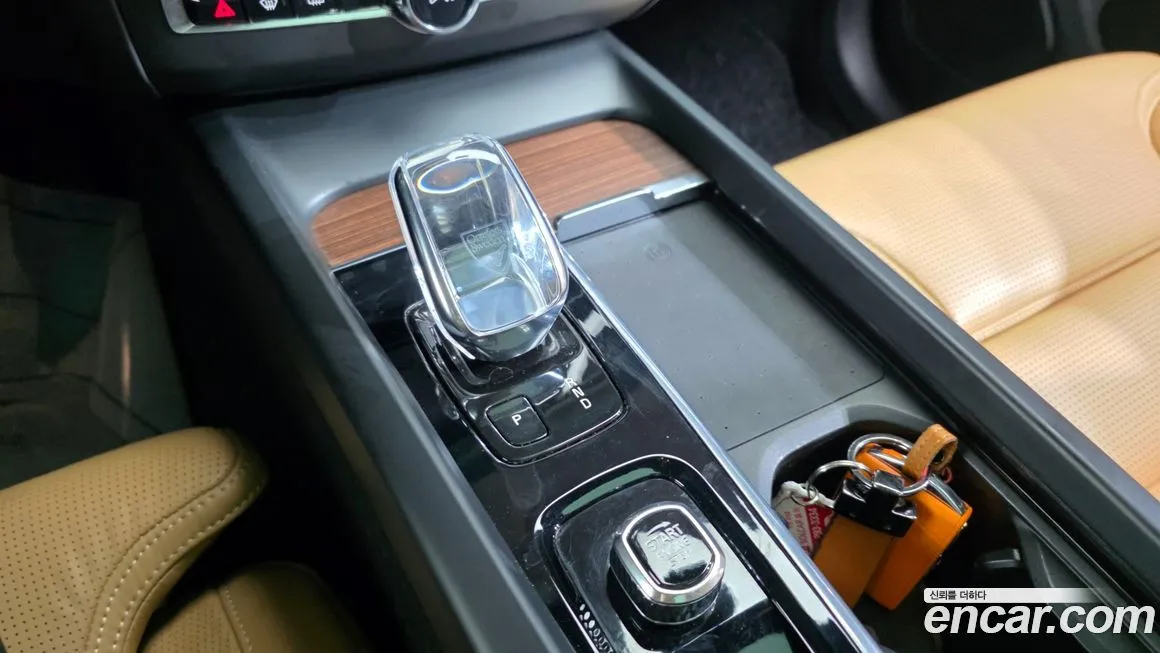 Volvo XC60 2022 из KR, фото 9