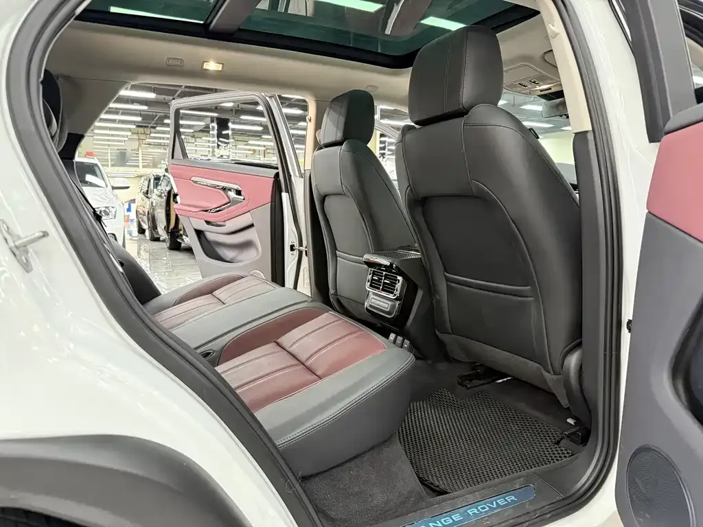 Land Rover Evoque 2023 из CN, фото 8