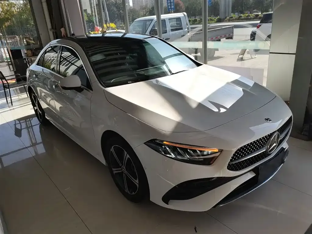 Mercedes-Benz A-Class 2024 из CN, фото 4