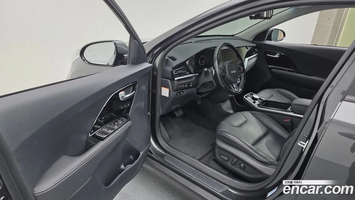 Kia Niro — фото 10