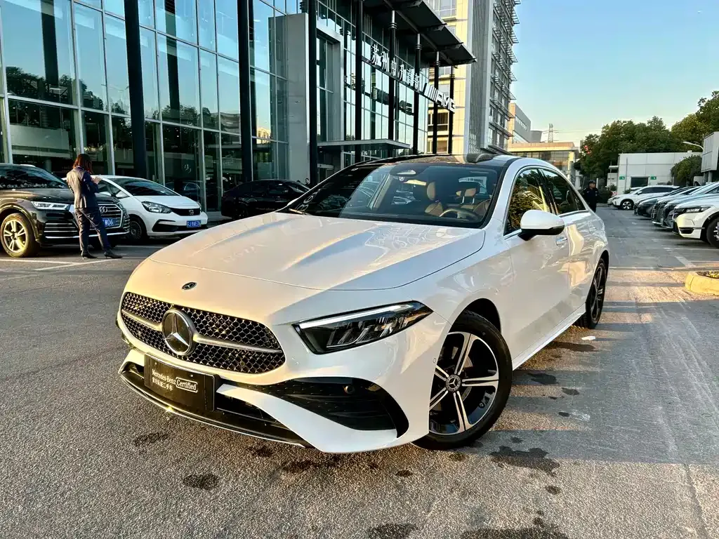 Mercedes-Benz A-Class — фото 1