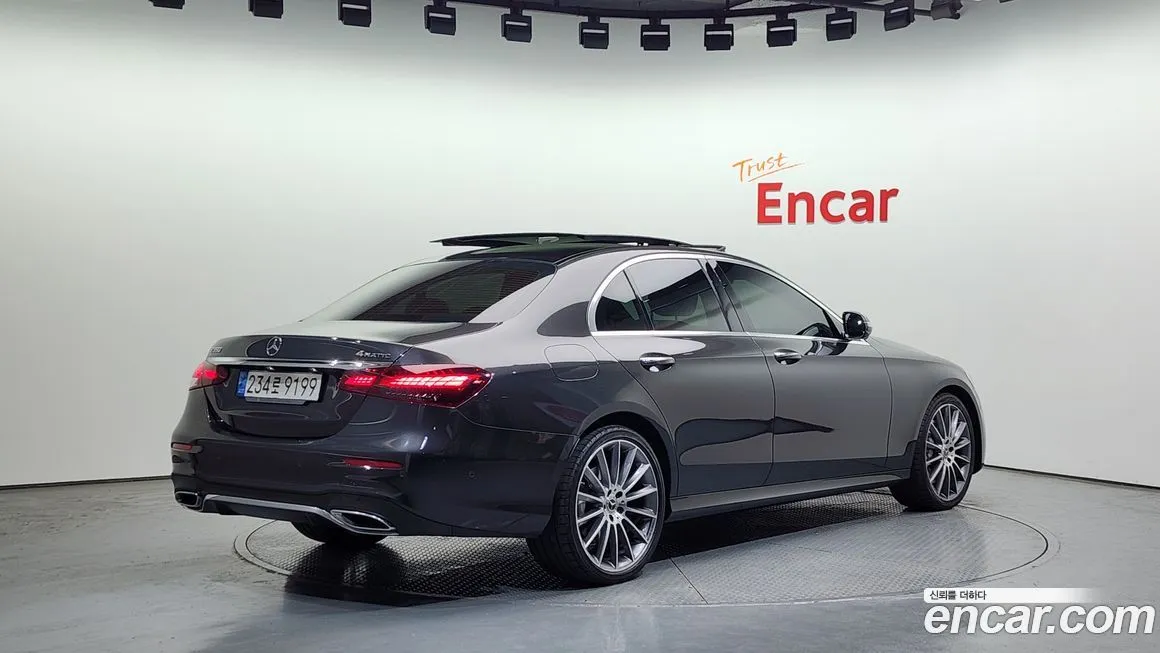 Mercedes-Benz E-Class 2021 из KR, фото 2