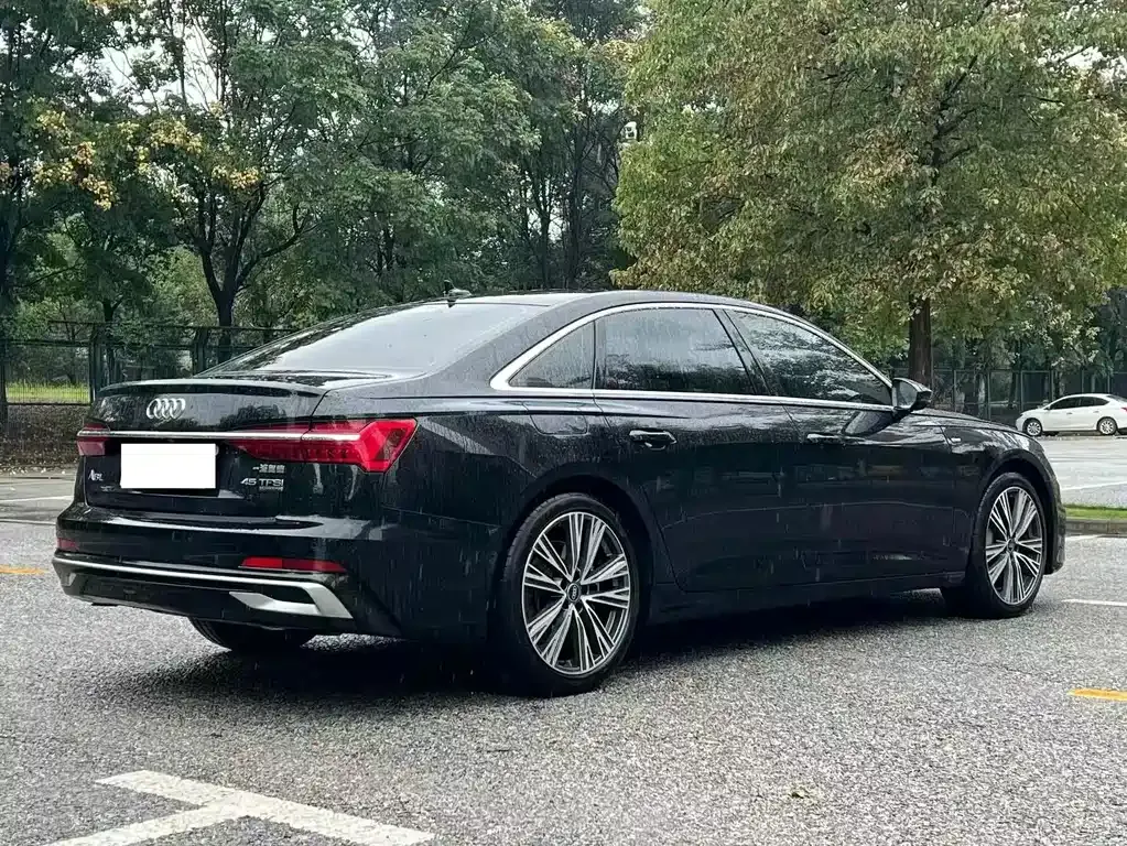 Audi A6L 2024 из CN, фото 9