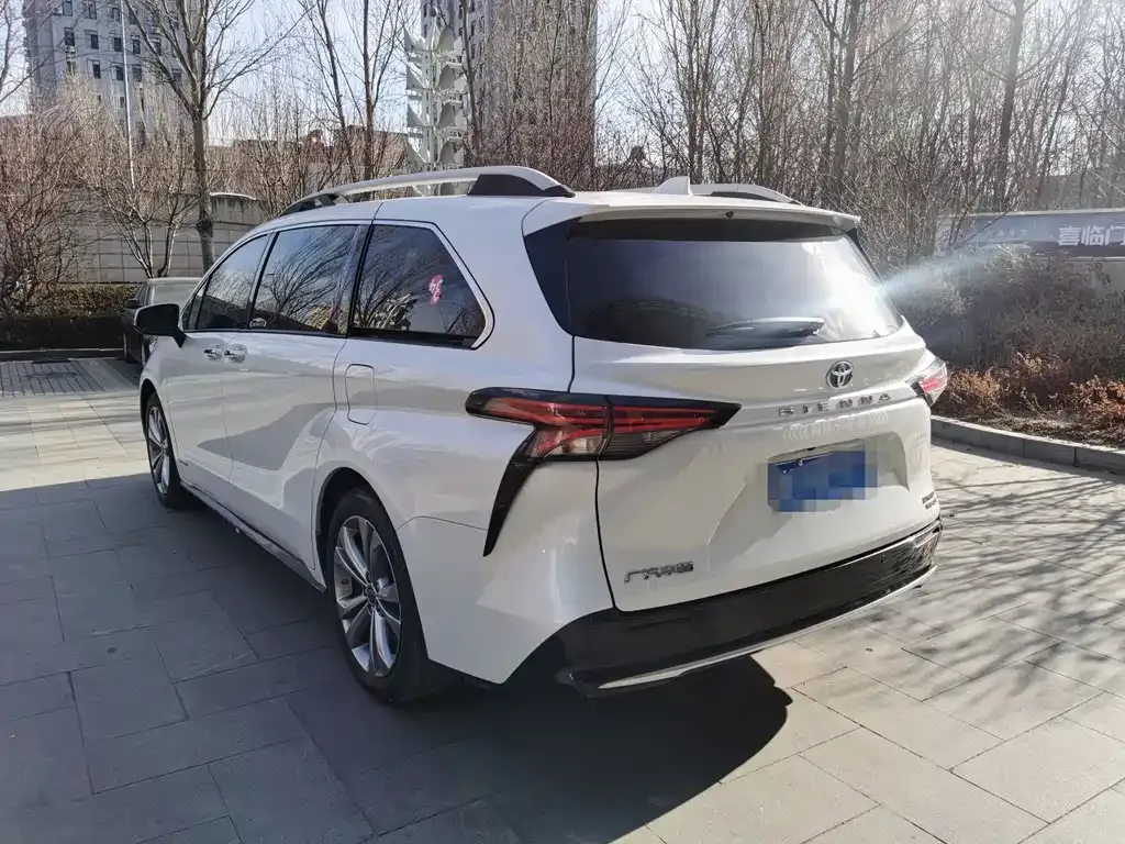Toyota Sienna 2023 из CN, фото 9