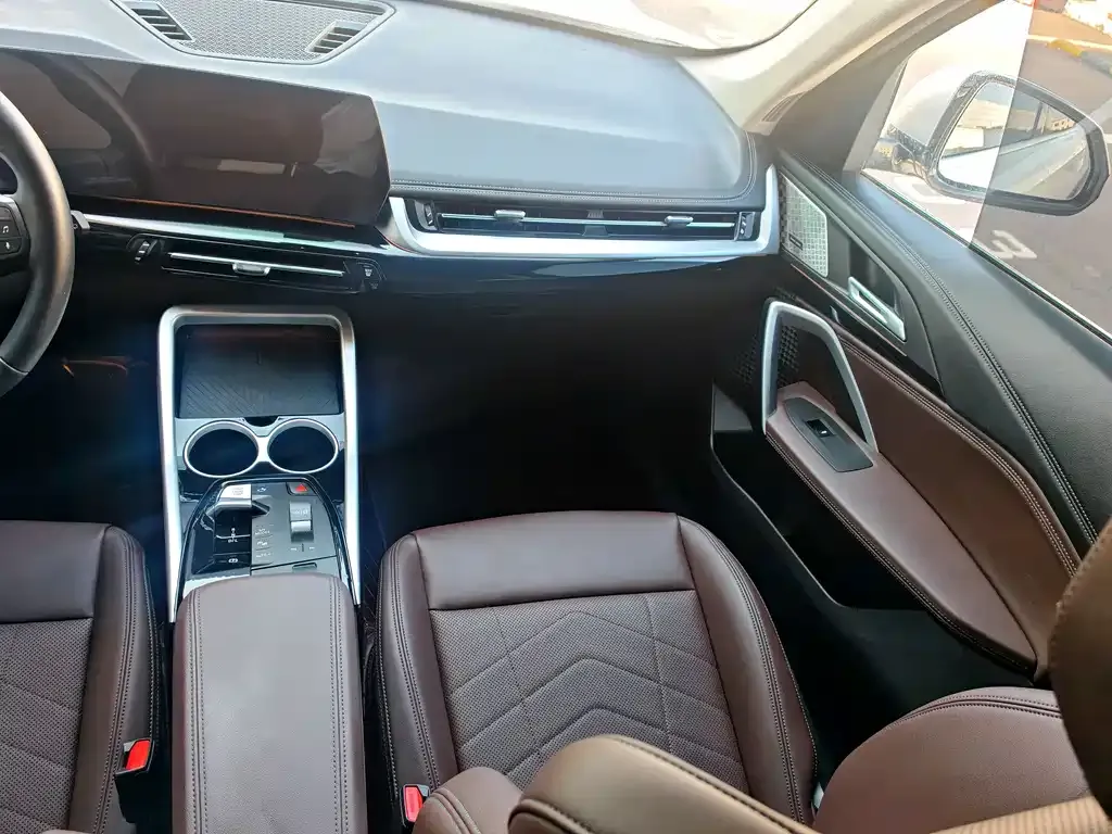BMW X1 2023 из CN, фото 8