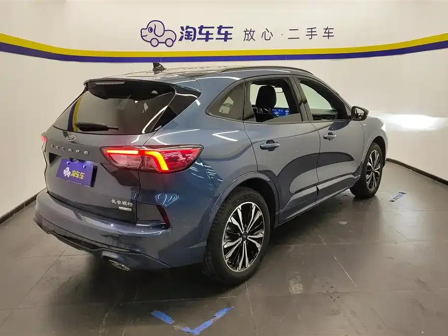 Ford Escape 2021 из CN, фото 3