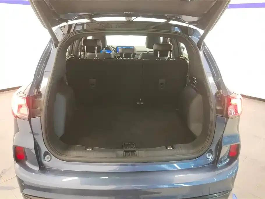 Ford Escape 2021 из CN, фото 4