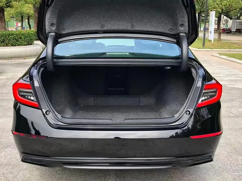 Honda Accord 2023 из CN, фото 7
