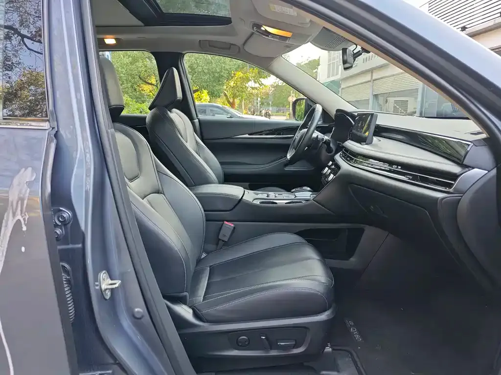 Infiniti QX60 2023 из CN, фото 7