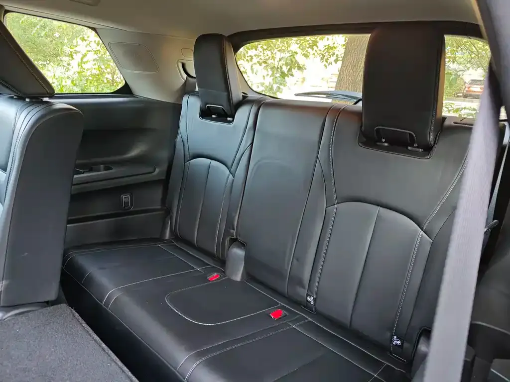 Infiniti QX60 2023 из CN, фото 9