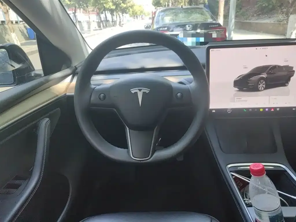 Tesla Model Y 2023 из CN, фото 3