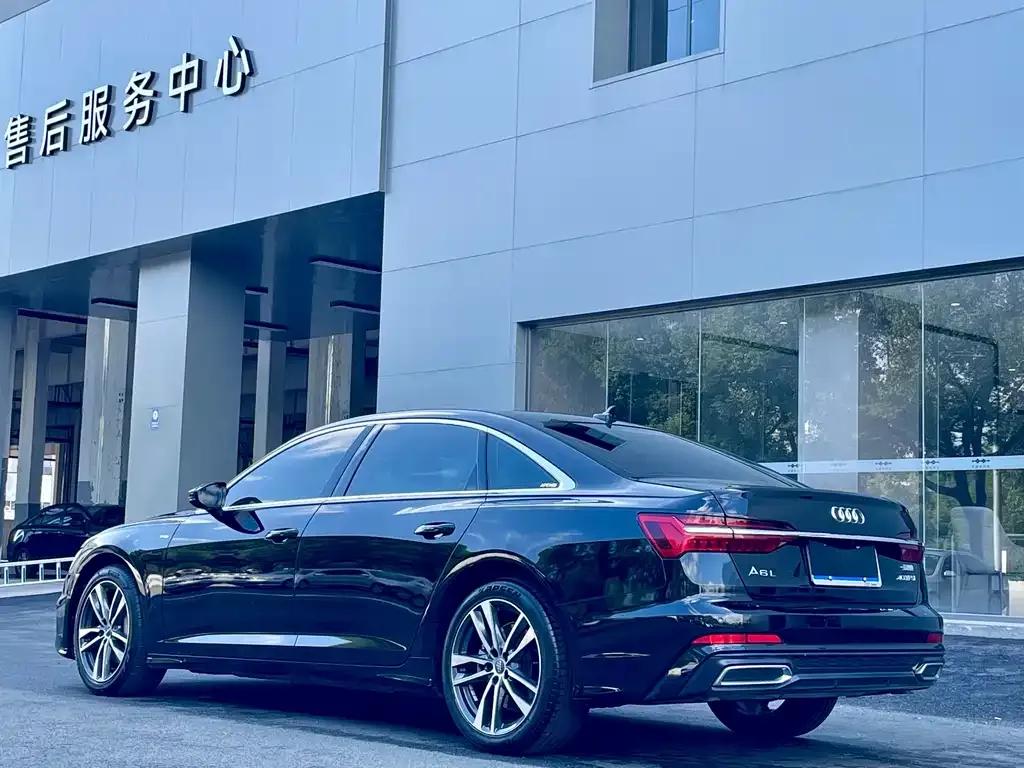 Audi A6L 2021 из CN, фото 10