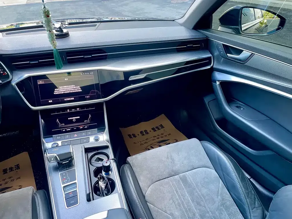 Audi A6L 2021 из CN, фото 5
