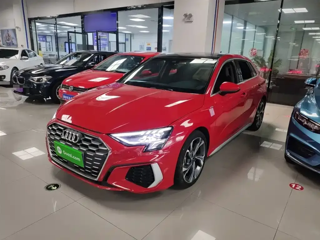 Audi A3 2023 из CN, фото 2