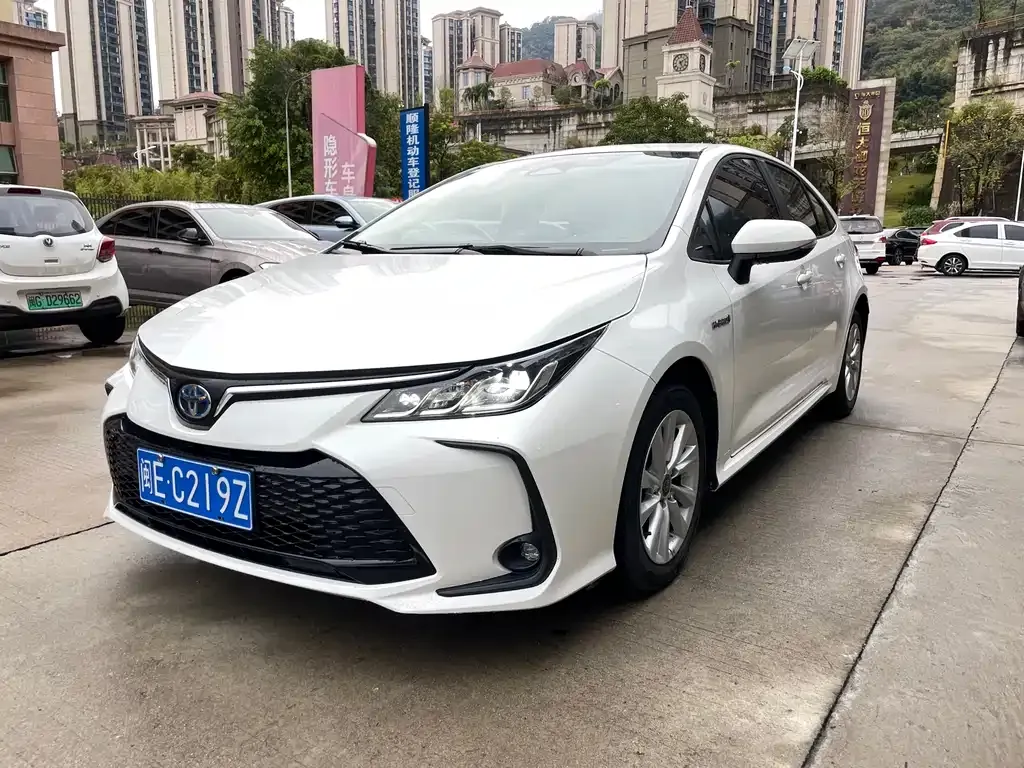 Toyota Corolla 2023 из CN, фото 1