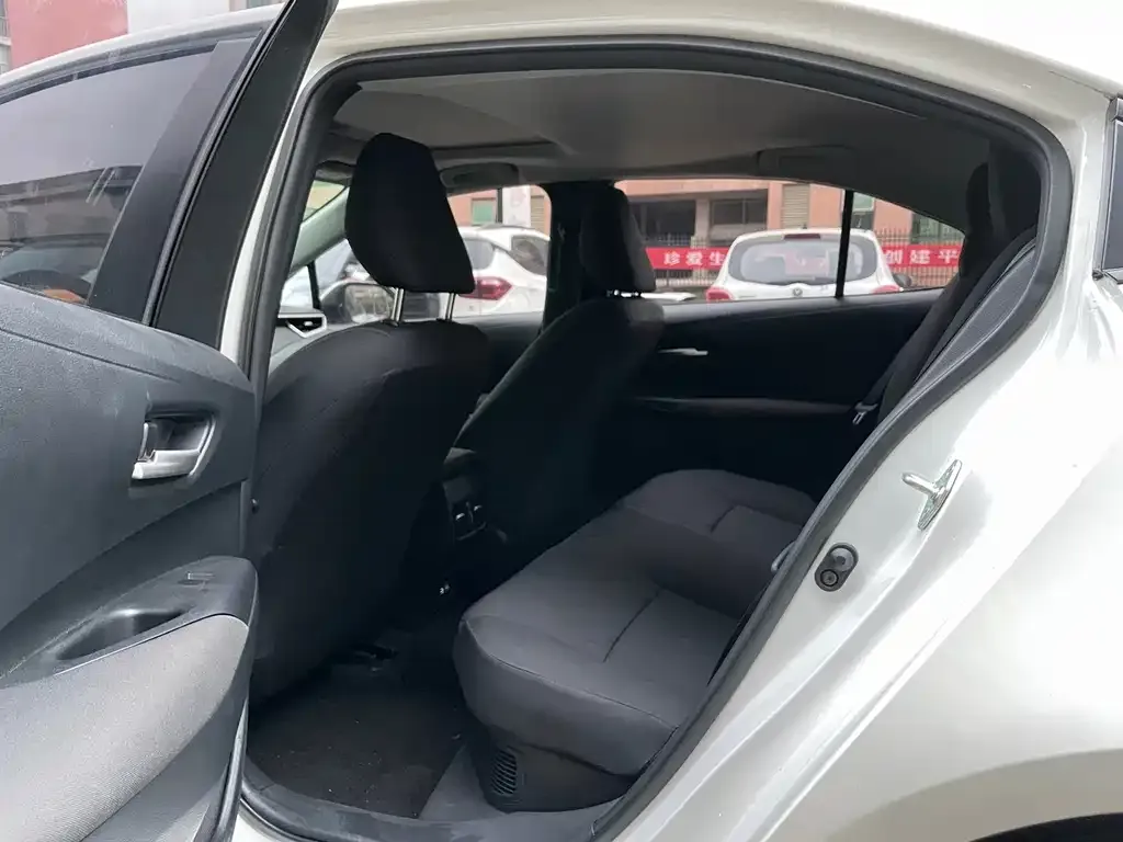 Toyota Corolla 2023 из CN, фото 6