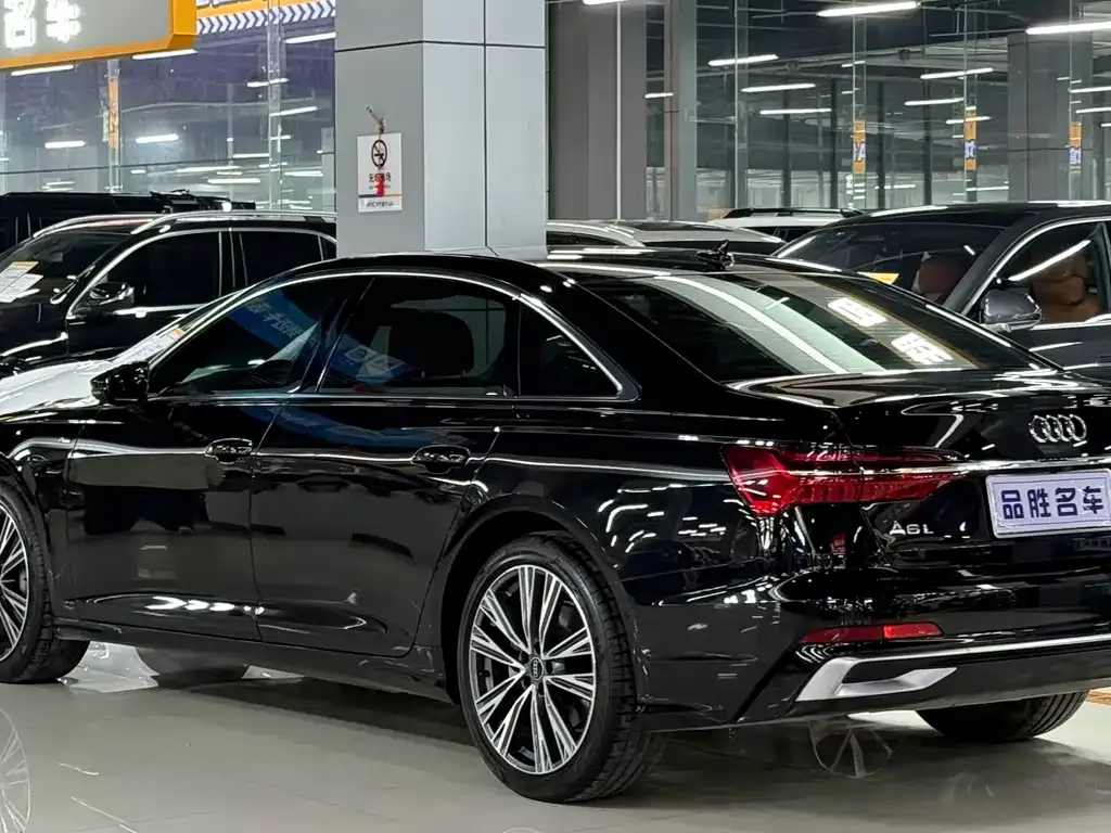 Audi A6L 2025 из CN, фото 3