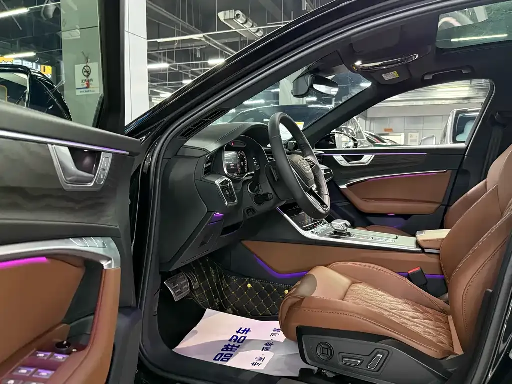 Audi A6L 2025 из CN, фото 7