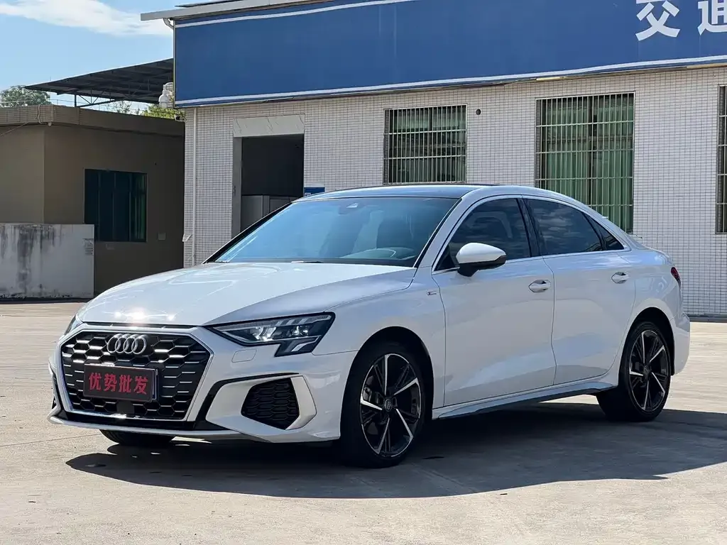 Audi A3 2021 из CN, фото 1